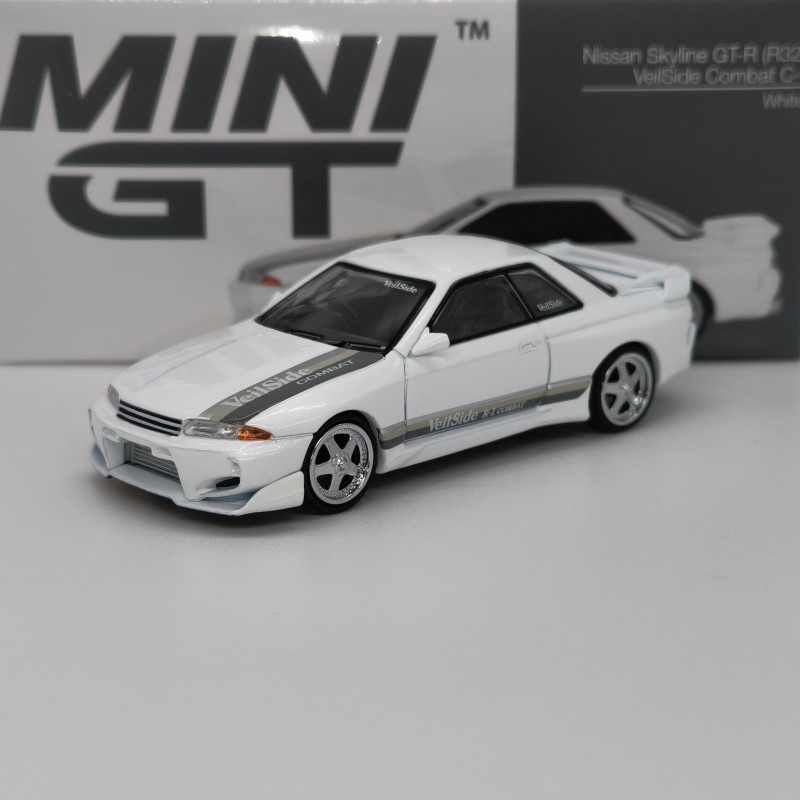 Nissan Skyline GT-R R32 VeilSide Combat C-I 1:64