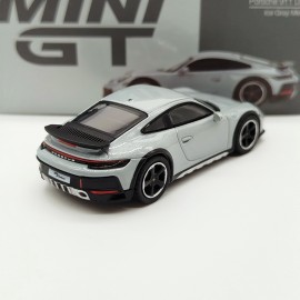 Porsche 911 Dakar 1:64