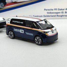 Porsche Dakar Set 1:64