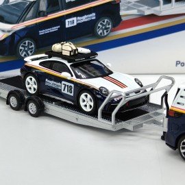 Porsche Dakar Set 1:64