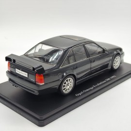 Opel Omega Evolution 500 1991 1:24