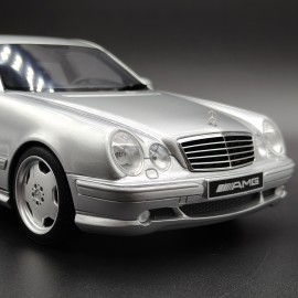Mercedes E55 AMG W210 1:18