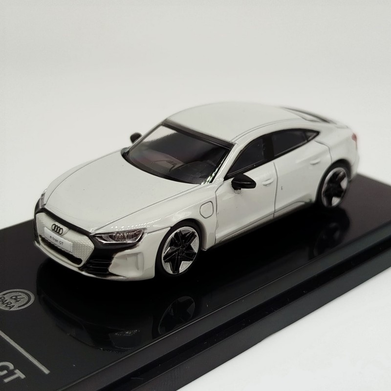 Audi 2021 Audi RS e-tron GT 1:64