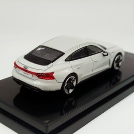 Audi 2021 Audi RS e-tron GT 1:64
