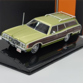 Ford LTD Country Squire Wagon 1972 1:43