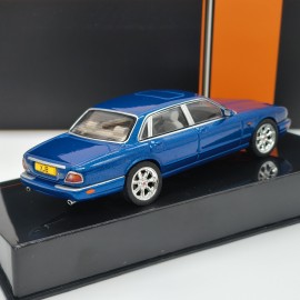 Jaguar XJ8 1998 1:43