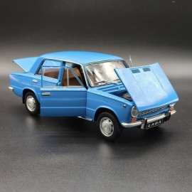 VAZ 21-01 Lada 1200 1971 1:18