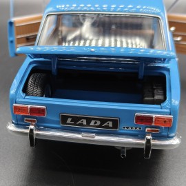 VAZ 21-01 Lada 1200 1971 1:18