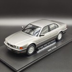 BMW E38 740i 1:18