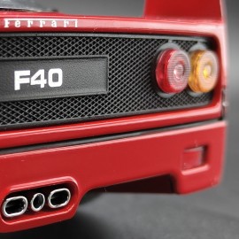 Ferrari F40 1:18