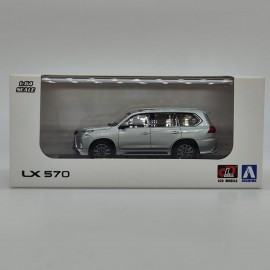 Lexus LX570 1:64