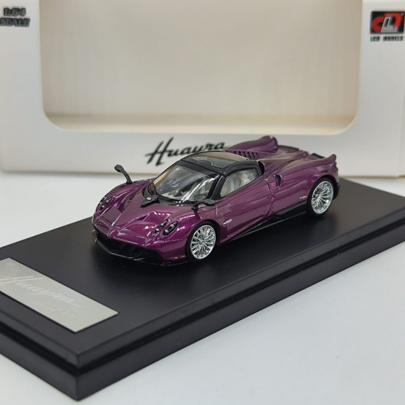 Pagani Huayra Roadster 1:64