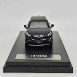 Toyota Highlander 1:64