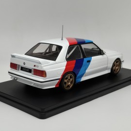 BMW E30 M3 1989 1:24