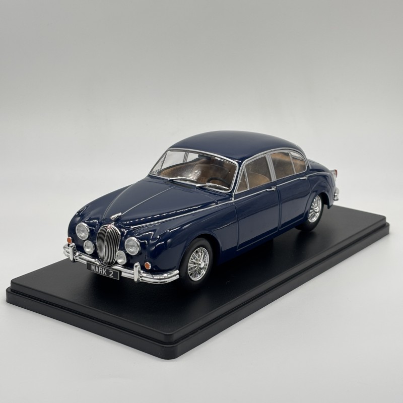 Jaguar Mark II 1:24