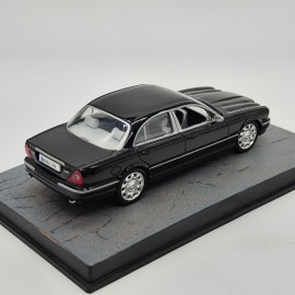 Daimler Super Eight - Quantum Of Solace 1:43