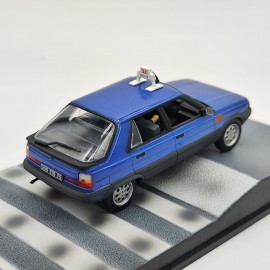 Renault 11 - A View To Kill 1:43